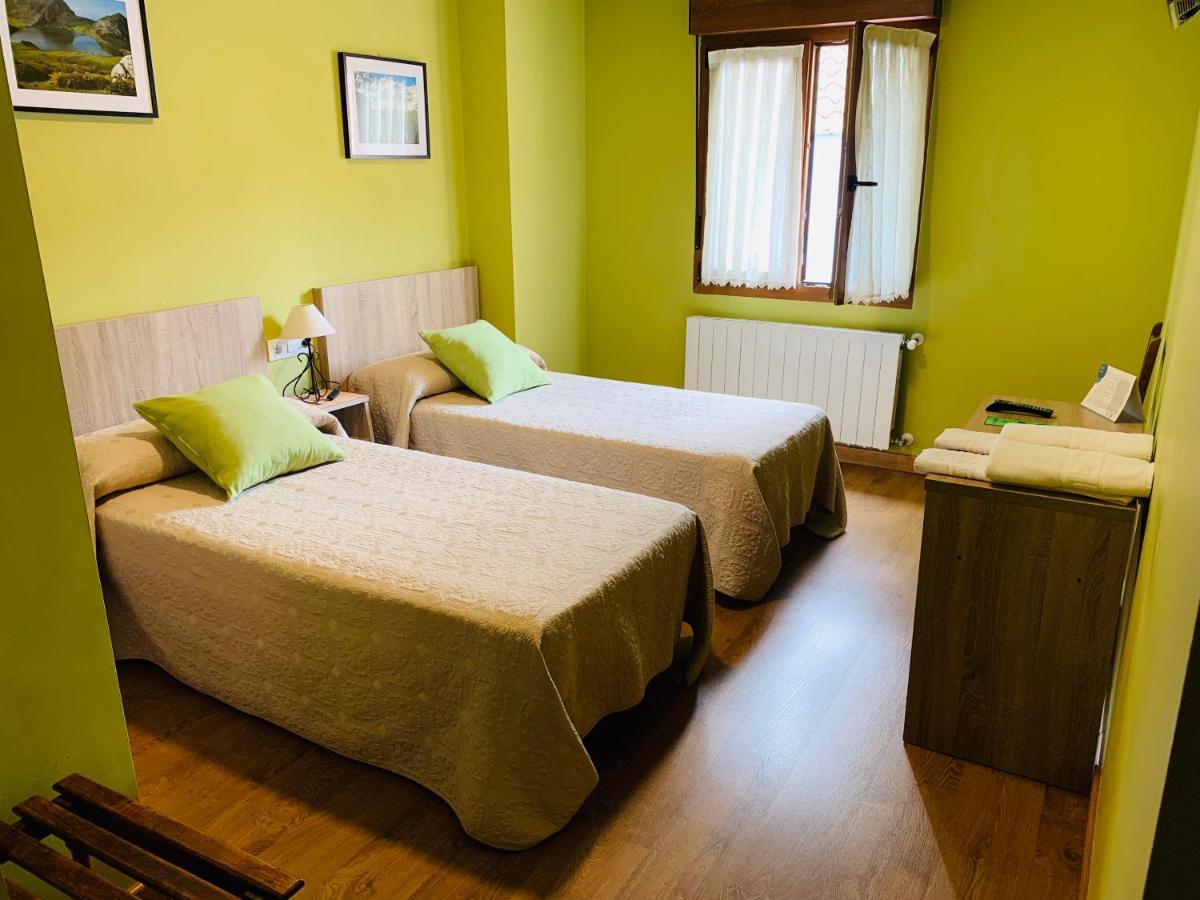 Hostal La Serna Hotel Potes Kültér fotó