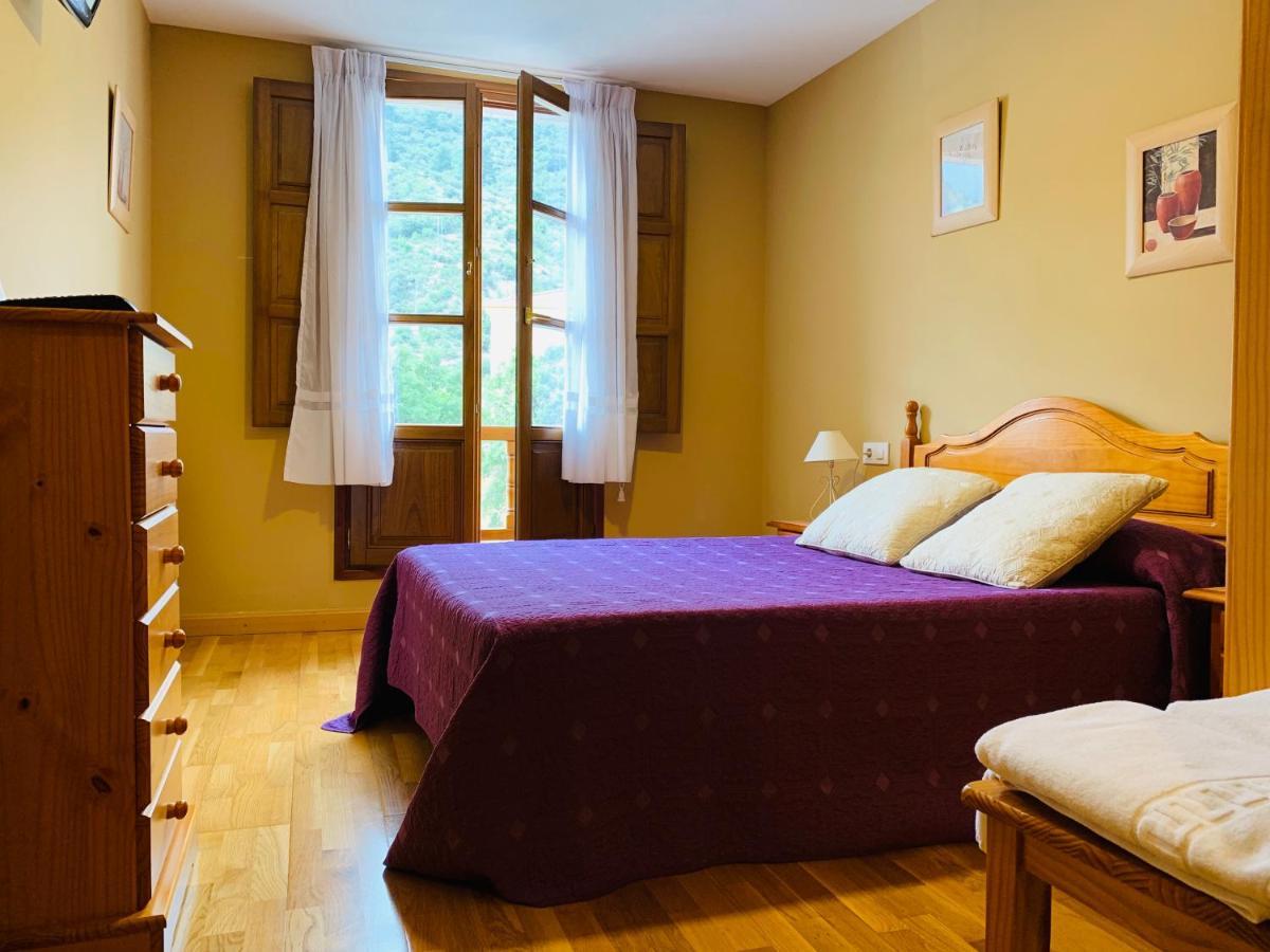 Hostal La Serna Hotel Potes Kültér fotó