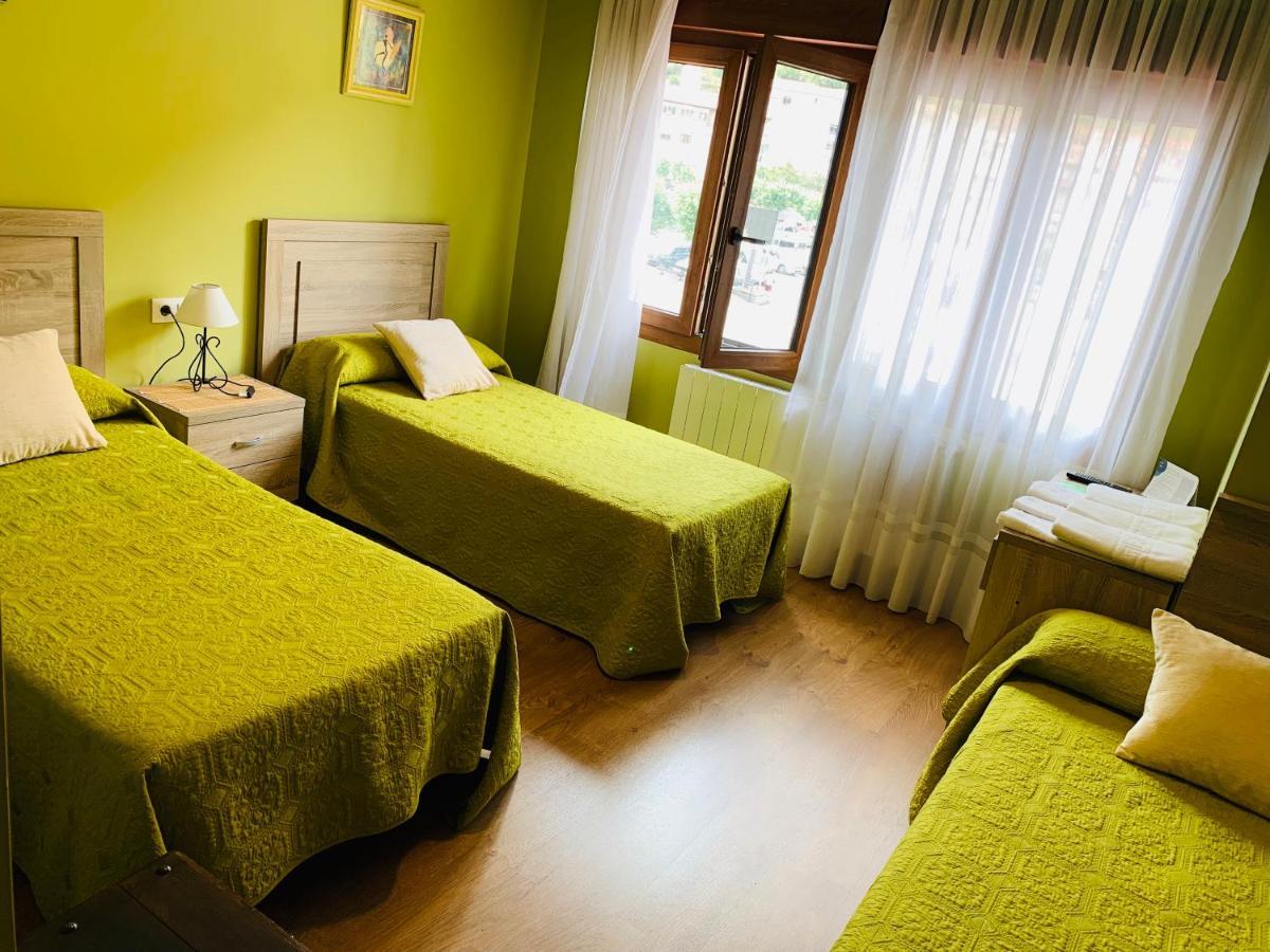 Hostal La Serna Hotel Potes Kültér fotó